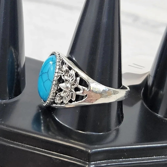 Size 11 Blue Oval Filigree Detail Fashion Ring 11C - Picture 6 of 8